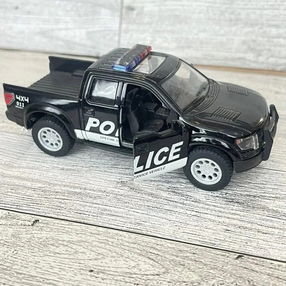 Kinsmart Ford F150 SVT 2013 Raptor Supercrew 1:46 Scale KT-5365 Missing Hatch - Picture 6 of 9